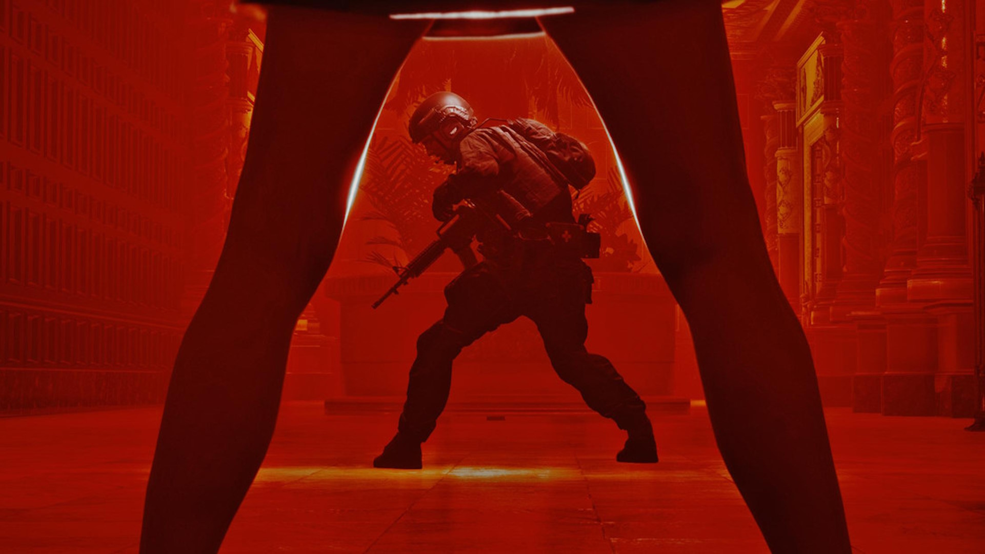 Ready or Not screenshot - SWAT cop apparently startled by a woman standing behind him, seen through her legs