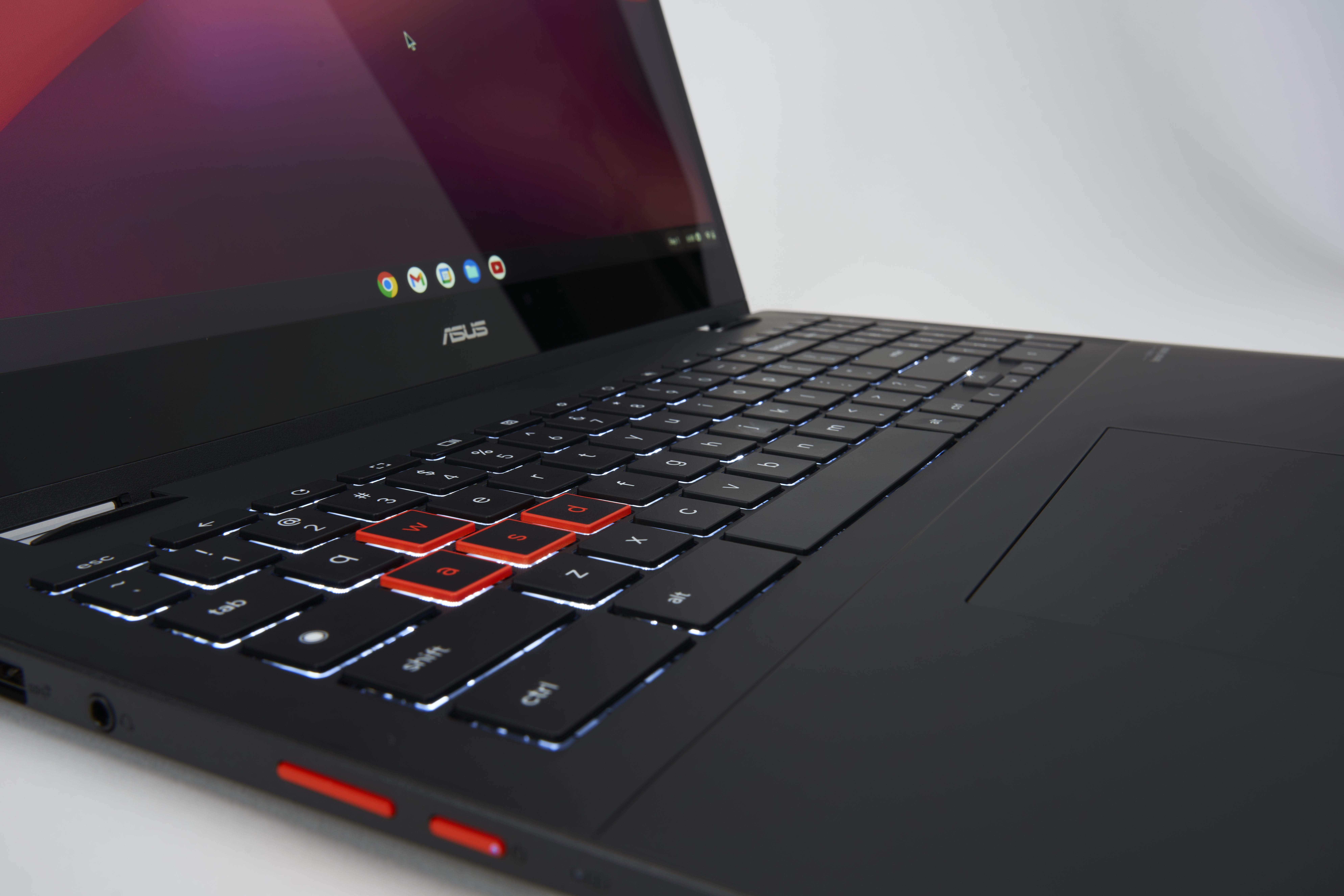 Asus gaming Chromebook pictured up close
